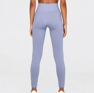 SET Active Sculptflex leggings in a light blue or "Sky" color. 